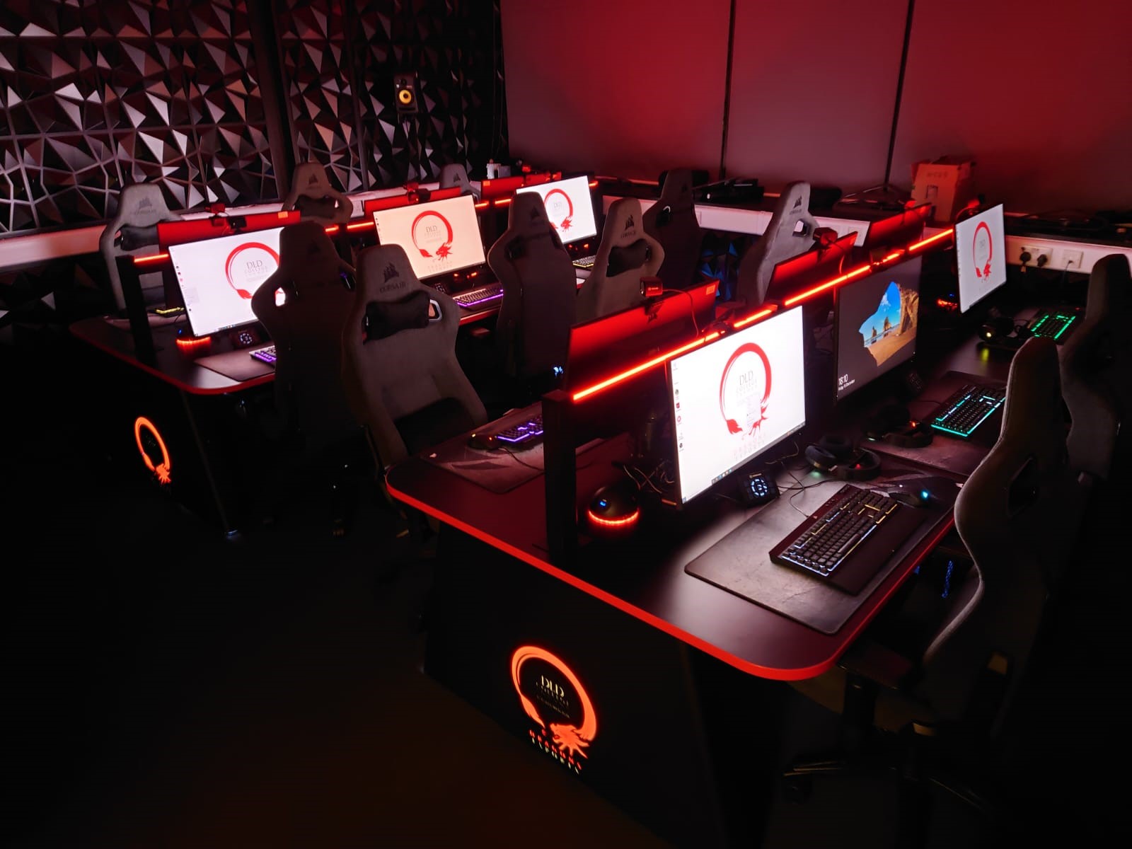 Exploring Esports Spaces